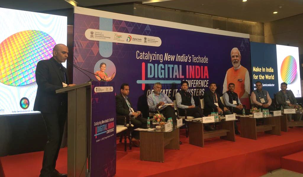 MAIT's PResident Shri Rajkumar Rishi sharing his perspectives in the Digital India Conference at India Mobile Congress.